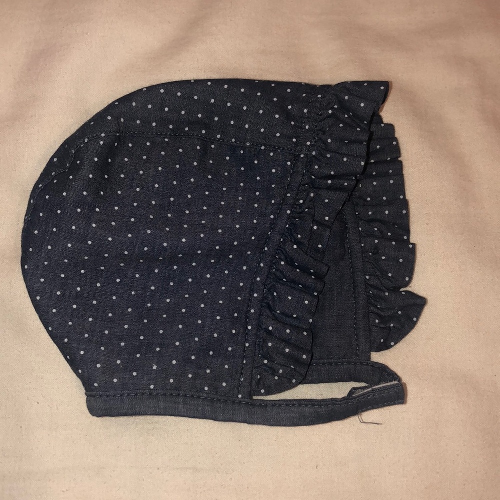 Reversible bonnet